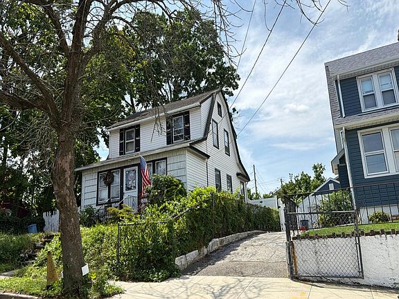 2nd image of 1819 Fairfax St