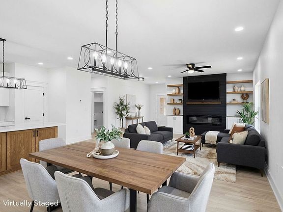 2nd image of 2408 Matthew Dr