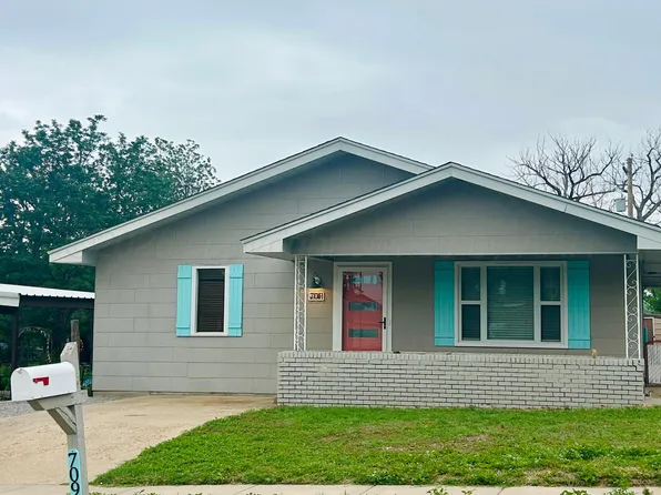 709 S 6th St, Canadian, TX 79014