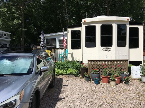 118 Dunns Corner Rd #264
