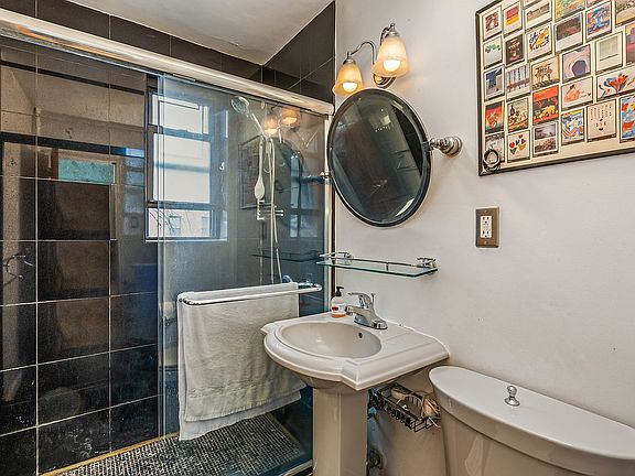 4th image of 6530 108th St APT 2D