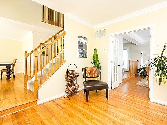 2nd image of 51 Ashley Way