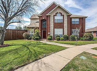 2210 Sunridge Dr, Garland, TX 75042