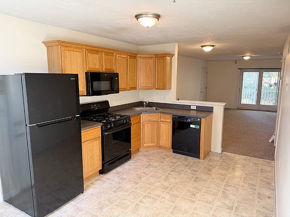 3rd image of 415 Willard St APT 3