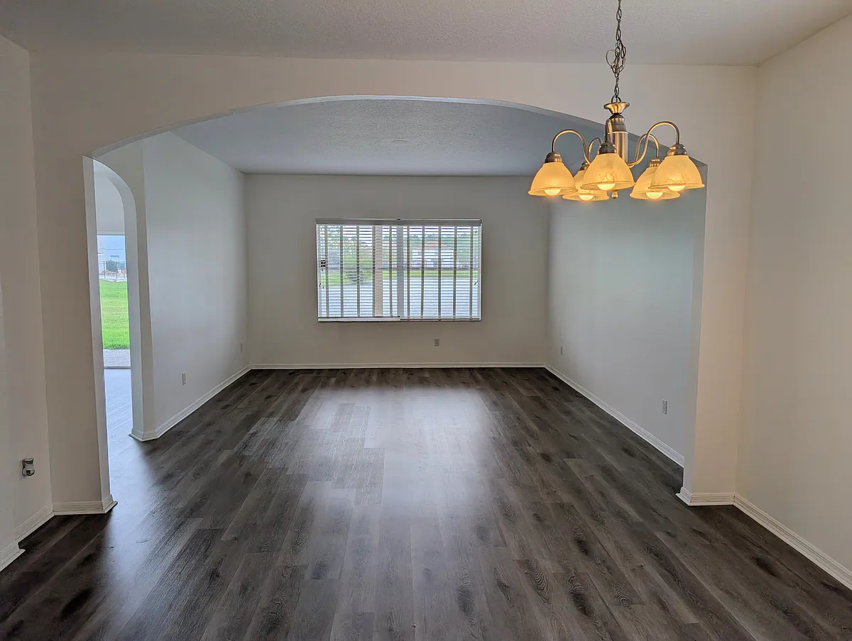 Building Photo - 14745 Hartford Run Dr