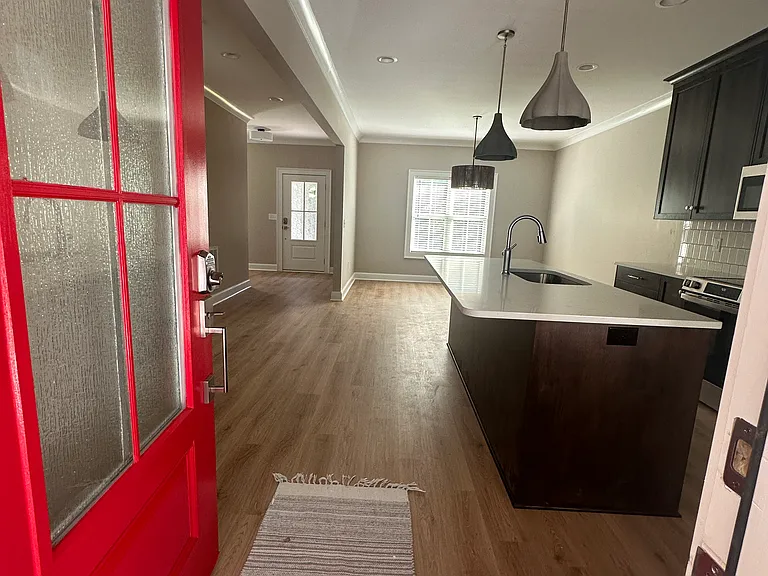 2130 S Lumpkin St — Photo 35