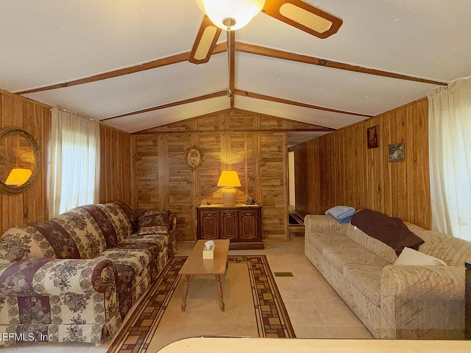 1st image of 104 HELEN Avenue