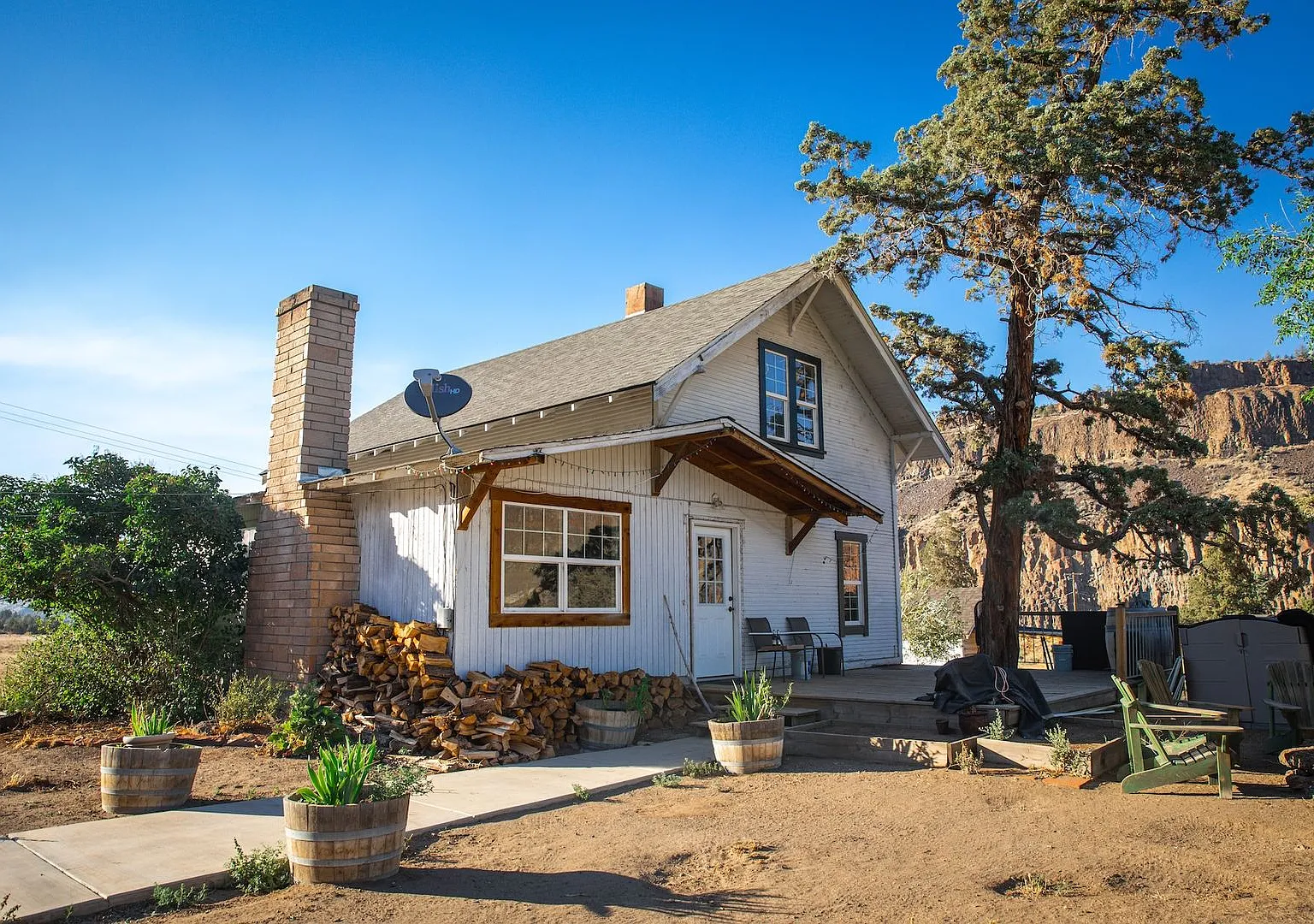 Historic Farmhouse in Crooked River Ranch Available! — Photo 1