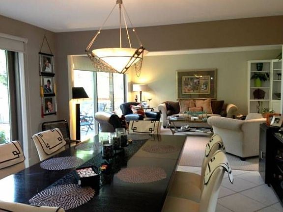 eating area / kitchen