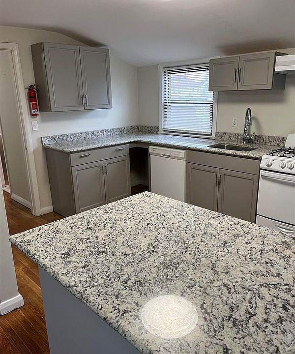 1st image of 2 Clifton Ave Floor 2