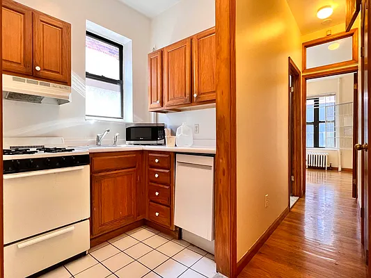 Rented by Compass | media 10