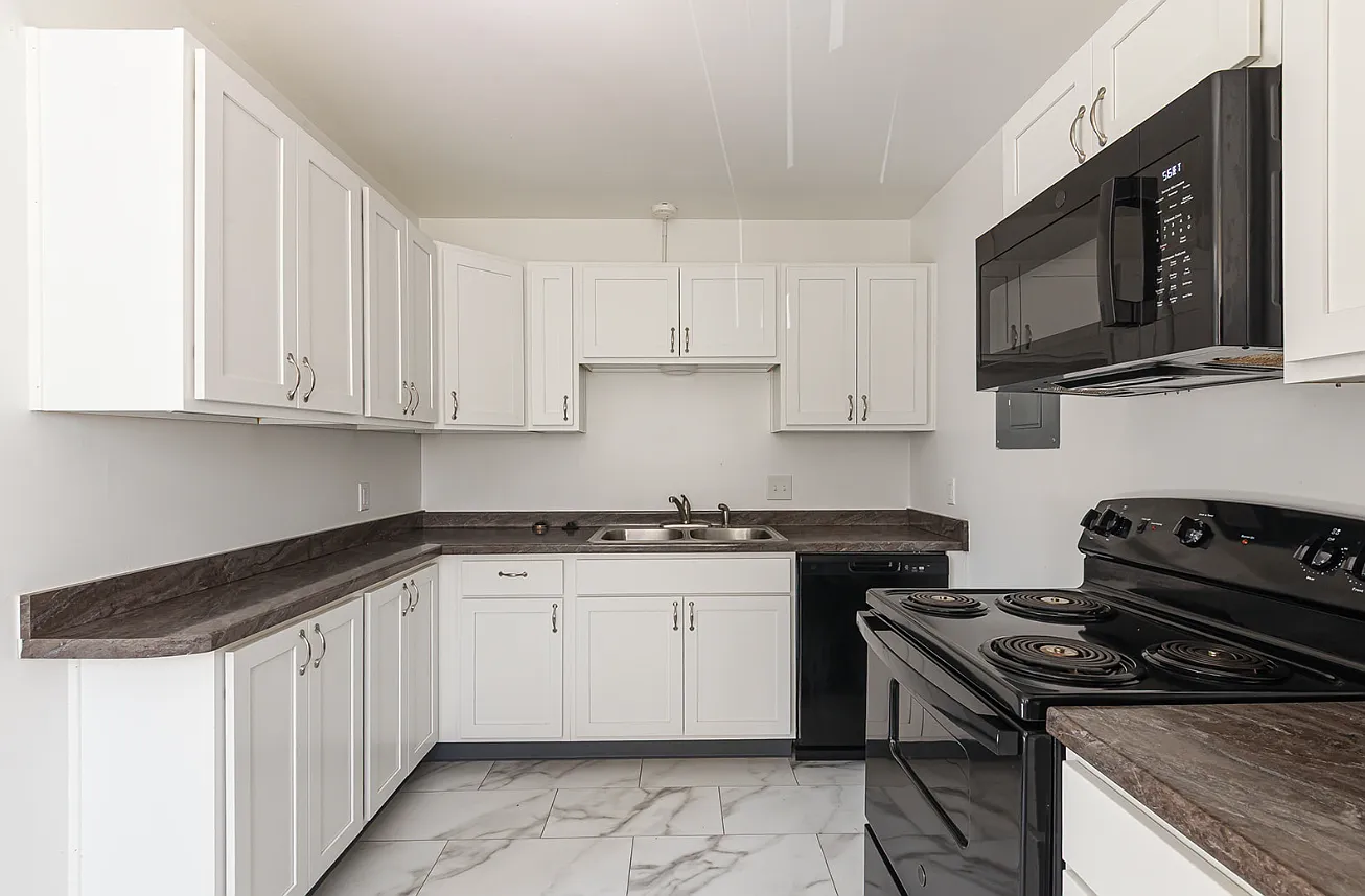 Hillsdale Apartments — Photo 4