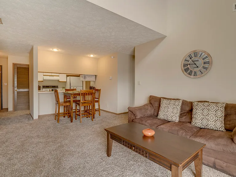 Pine Lake Heights Apartments — Photo 163