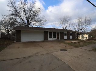 1575 Craig Rd, Saint Louis, MO 63146