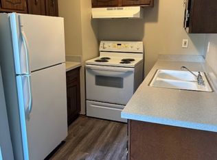 22100 E Eleven Mile Rd #11252819, Saint Clair Shores, MI 48081