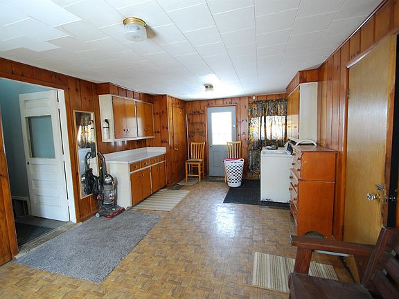 5th image of 2162 Greenwood Rd