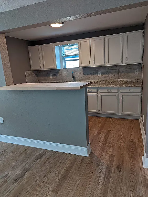 2 bed, 973 sqft, $1,100 — Photo 2