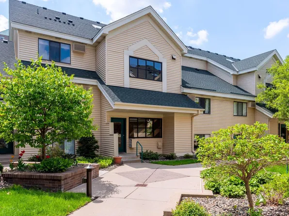 7622 York Ave S APT 1303, Edina, MN 55435