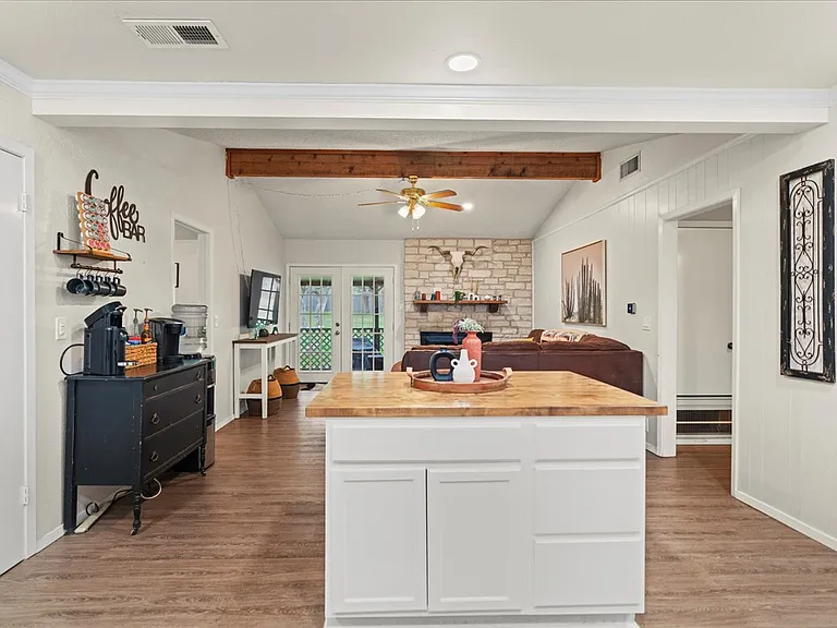 3702 Del Rio Ct — Photo 7