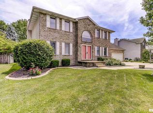 1604 Hunter Ridge Dr, Springfield, IL 62704