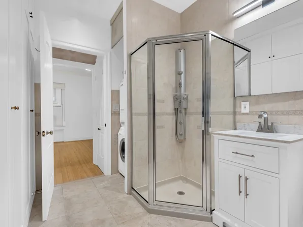 56 East 87th Street image 9 of 12