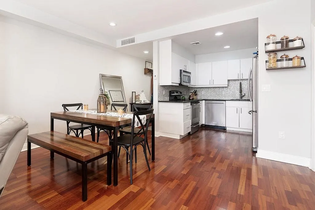 207 Shearwater Ct W APT 61 photo 1