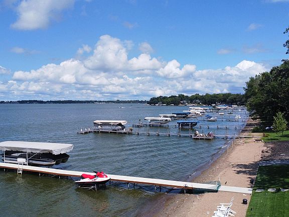 4th image of 4116 Southshore Dr