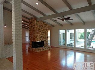 108 Wellesley Dr, Irving, TX 75062