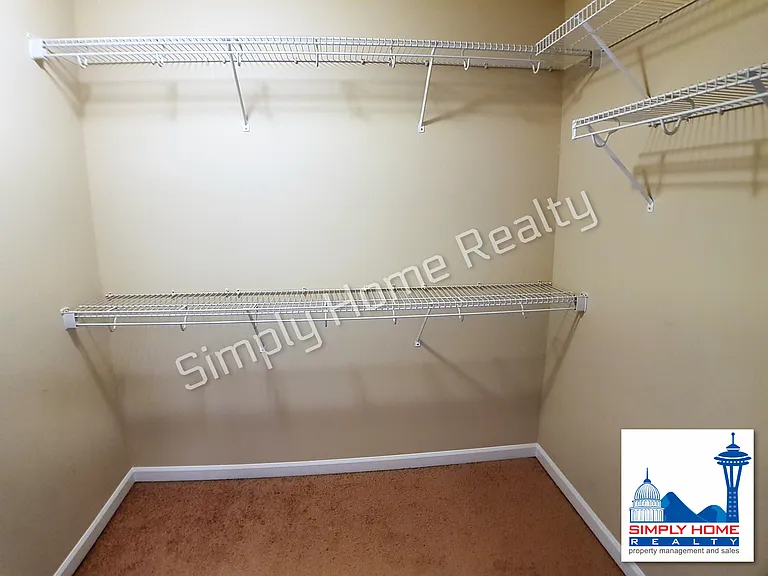 4518 Edgewater Blvd NE — Photo 10