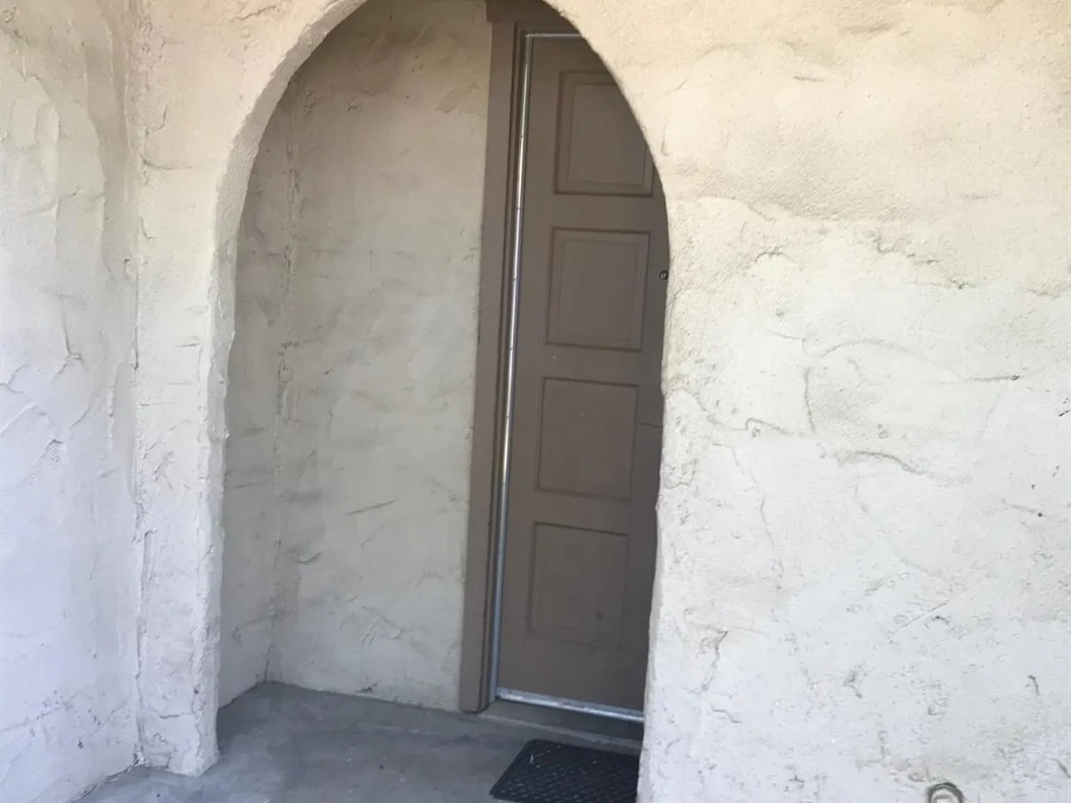 2 bed, 1096 sqft, $1,695 — Photo 3