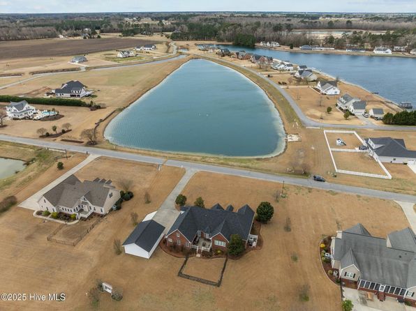 6011 Waters Edge Drive, Grifton, NC 28530