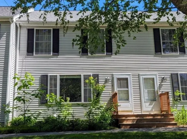 95 High St Unit C, Uxbridge, MA 01569