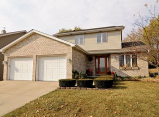 864 Francine Dr, Bartlett, IL