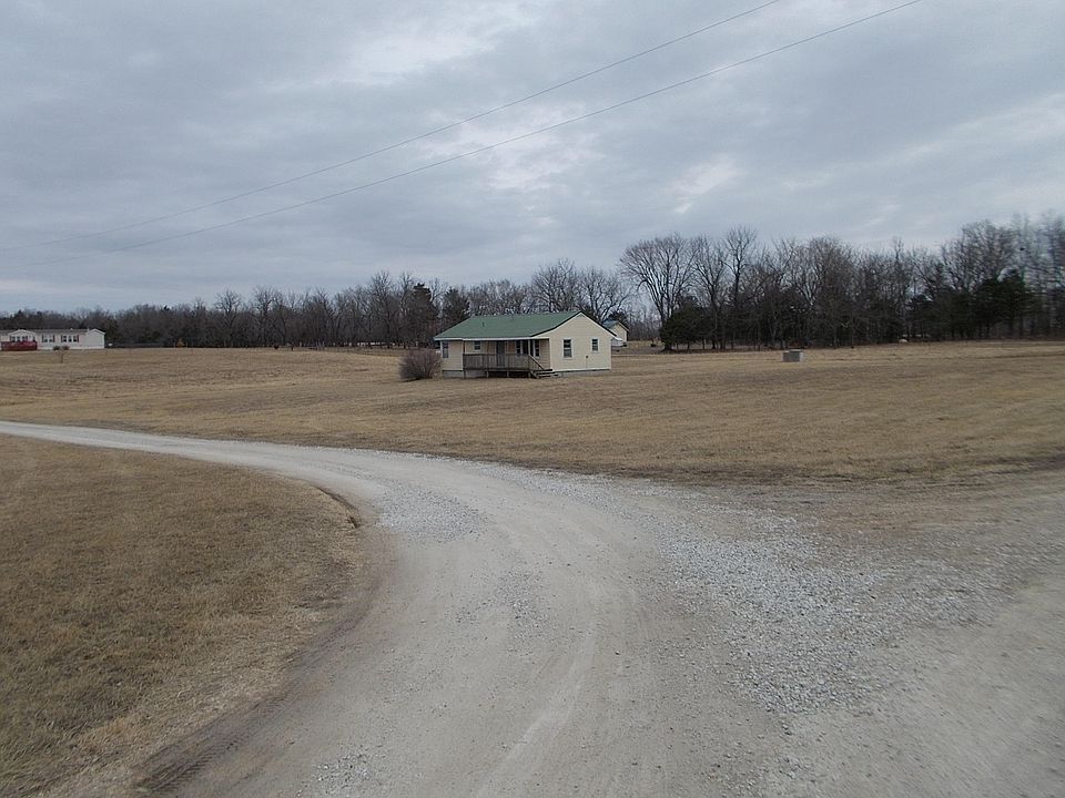 1st image of 4 Nathan Ln