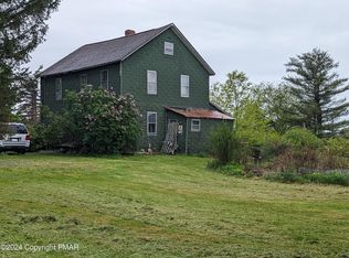 1443 Hamlin Hwy, Lake Ariel, PA 18436