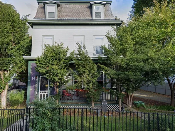 14 Auburn St, Worcester, MA 01605