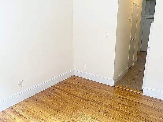 3rd image of 21 Leroy St APT 1