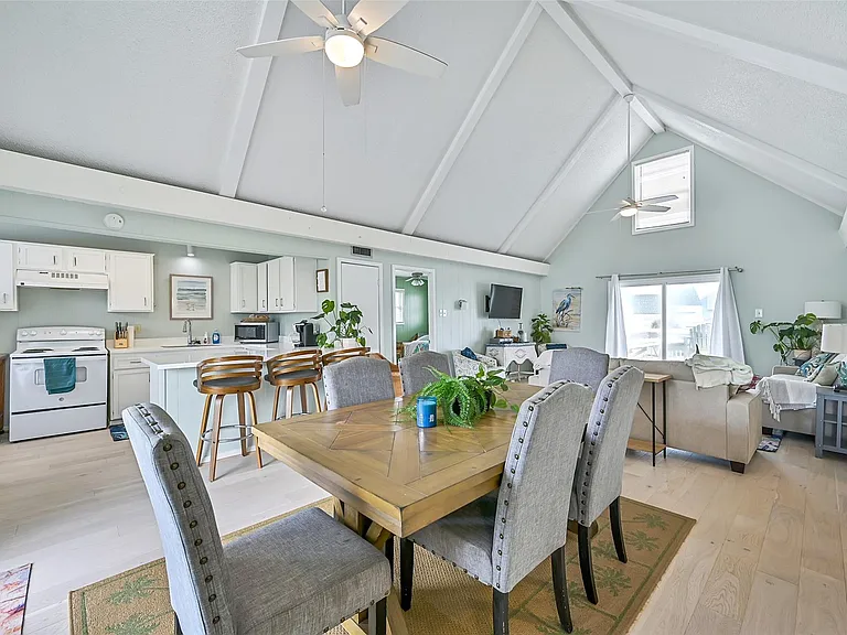 16904 Beachcomber Dr — Photo 13