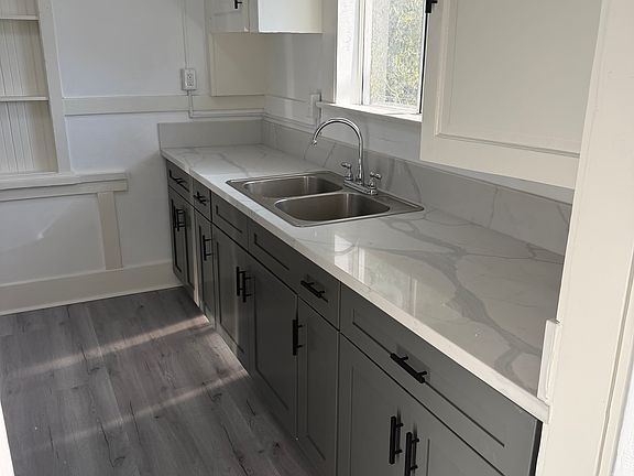 2nd image of 500 W Wilson Ave #502-1/2