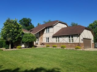 214 Kensington Park Cir, Tallmadge, OH 44278