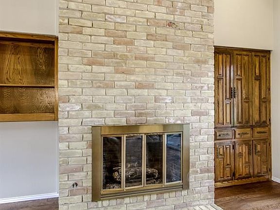 4th image of 3337 Overland Dr