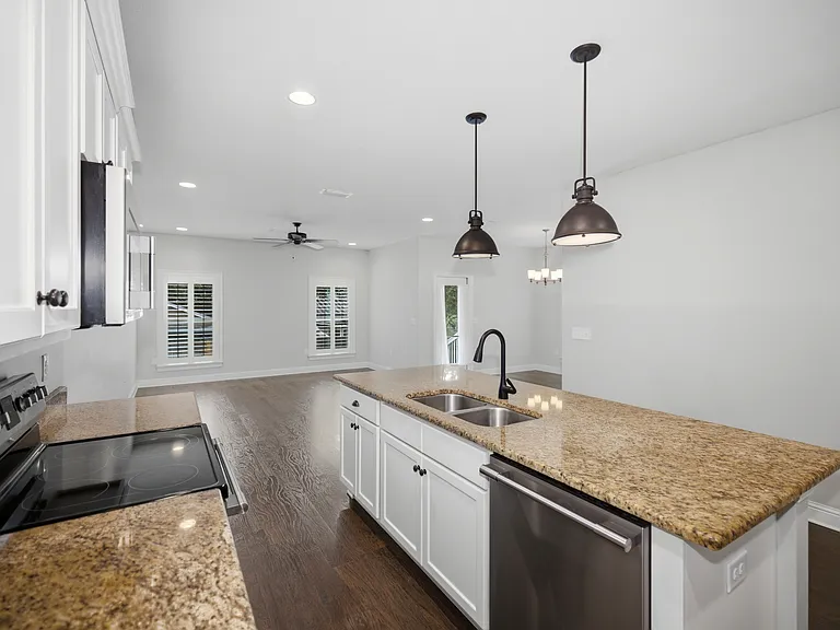 1874 Edge Ave — Photo 12