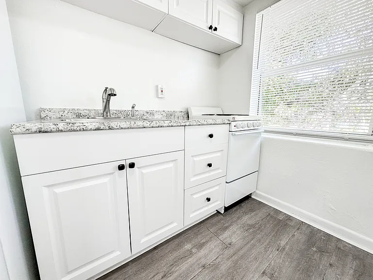 521 S Federal Hwy #6 — Photo 5