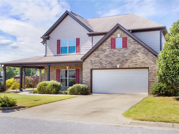 76 Lincolnshire Ln, Phenix City, AL 36870