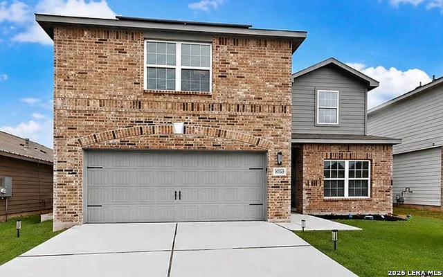 5 bed, 2.5 bath, 2540 sqft, $2,085 — Photo 2