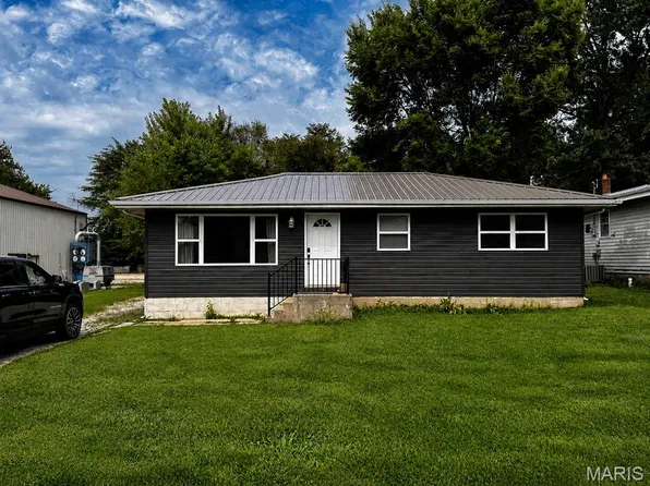 445 Manion St, Sullivan, MO 63080