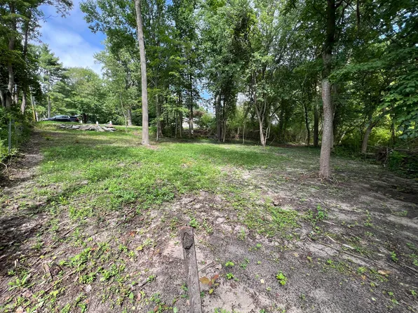 5981 Wilson St, Coloma, MI 49038