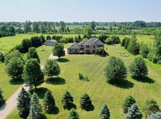 2858 E Saint Joe Hwy, Grand Ledge, MI 48837