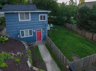 297 Riverdale Dr, Rocky River, OH