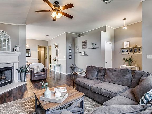 5th image of 515 Lonestar Park Ln